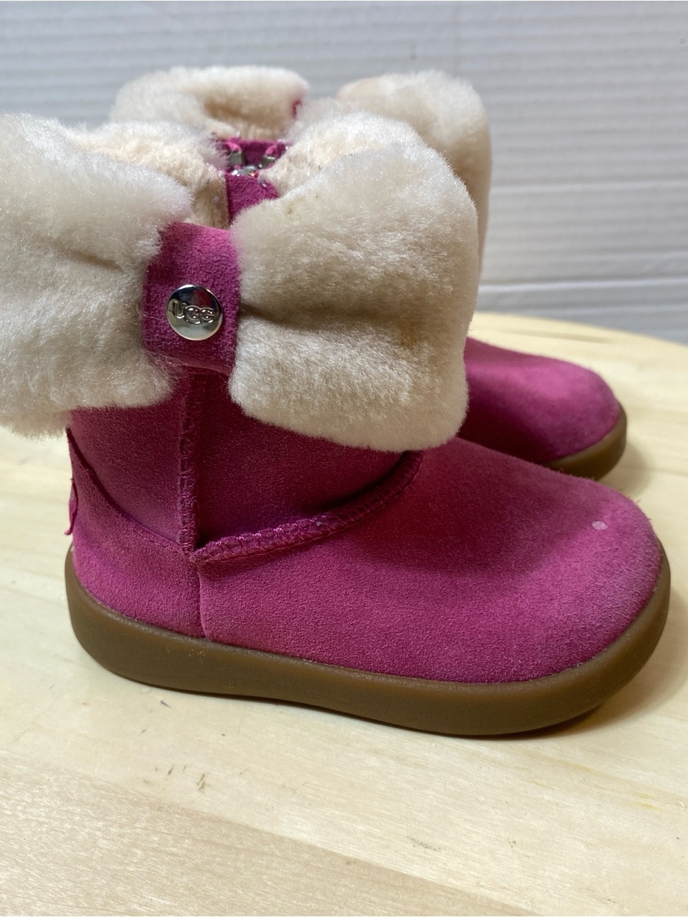 UGG JESSE BOW INFANT Toddler Boots 4/5 Pink Suede Shearling Booties